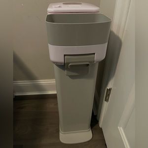 Skip Hop Nursery Style Diaper Pail